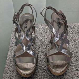 Michael Kors Embossed Snakeskin Sandals Size 9